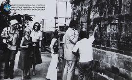 Anggota Sidang mengunjungi monument Candi Borobudur