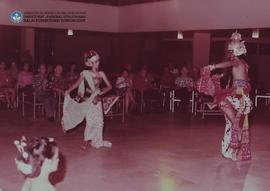 Sidang CC/VII/78. Para Peserta Sidang CC sedang menikmati malam kesenian di Purna Budaya Bulaksum...