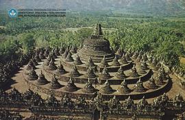 Photo Udara Candi Borobudur- tampak Stupa Utama dan stupa lainnya (No. Kamera: 4614)