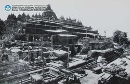 Foto Proyek Pemugaran Candi Borobudur Bulan April 1977