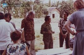 Peserta Sidang CC VIII 1979 sedang rekreasi