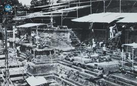 Foto Proyek Pemugaran Candi Borobudur Bulan Desember 1976