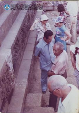 Para peserta Sidang CC XI datang di Borobudur- kemudian makan siang di rumah makan Sraswati yang ...