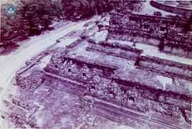 Situasi candi Borobudur dan sekitarnya dilihat dari atas tower crane- pemotretan diambil dari seg...