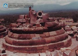 Stupa yang runtuh. Tanggal: 21-1-1985. Lokasi:Stupa tingkat III no.1