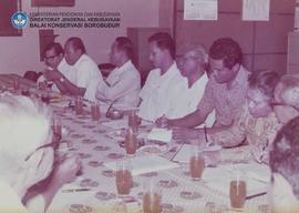 Foto Perpisahan dengan Mr.Mackel di Restoran RAMAYANA Yogyakarta.