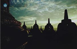 Photo Silhouette Stupa-stupa Candi Borobudur (No. Kamera: 4618)