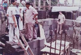 Peserta Sidang mengadakan peninjauan ke Candi Prambanan- Kunjungan ke Gedung Vrederburg pada acar...