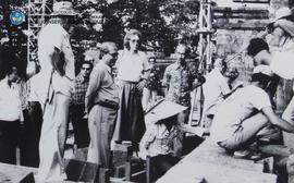 Anggota Sidang mengunjungi monument Candi Borobudur