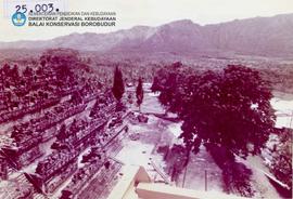 Situasi candi Borobudur dan sekitarnya dilihat dari atas tower crane- pemotretan diambil dari seg...