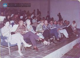 8 Juni 1982. Jamuan makan malam untuk peserta Sidang CC XI yang diselenggrakan oleh Dirjen Kebuda...