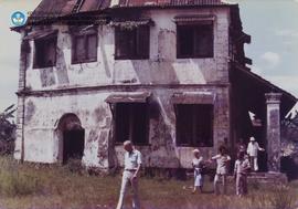 Peserta Sidang mengadakan peninjauan ke Candi Prambanan- Kunjungan ke Gedung Vrederburg pada acar...