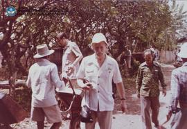 Peserta Sidang CC VIII 1979 sedang rekreasi