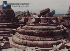 Stupa yang runtuh. Tanggal: 21-1-1985. Lokasi:Stupa tingkat I no.27