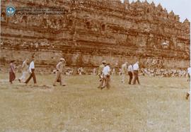 Sidang CC/III/'74 yang diselenggarakan di ruang pendopo Borobudur- Sidang yang dihadiri oleh sege...