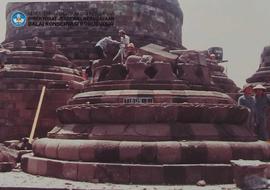 Stupa yang runtuh. Tanggal: 21-1-1985. Lokasi:Stupa tingkat II no.23