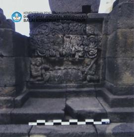 Sisi Selatan. Relief Pagar Langkan Lorong II Tampak Dalam. Bidang E.