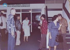 8 Juni 1982. Jamuan makan malam untuk peserta Sidang CC XI yang diselenggrakan oleh Dirjen Kebuda...