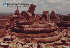 Stupa yang runtuh. Tanggal: 21-1-1985. Lokasi:Stupa tingkat I no.29