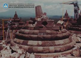 Stupa yang runtuh. Tanggal: 21-1-1985. Lokasi:Stupa tingkat I no.28