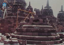 Stupa yang runtuh. Tanggal: 21-1-1985. Lokasi:Stupa tingkat I no.29