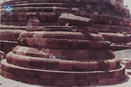 Stupa yang runtuh. Tanggal: 21-1-1985. Lokasi:Stupa tingkat III no.1