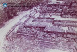 Situasi candi Borobudur dan sekitarnya dilihat dari atas tower crane- pemotretan diambil dari seg...